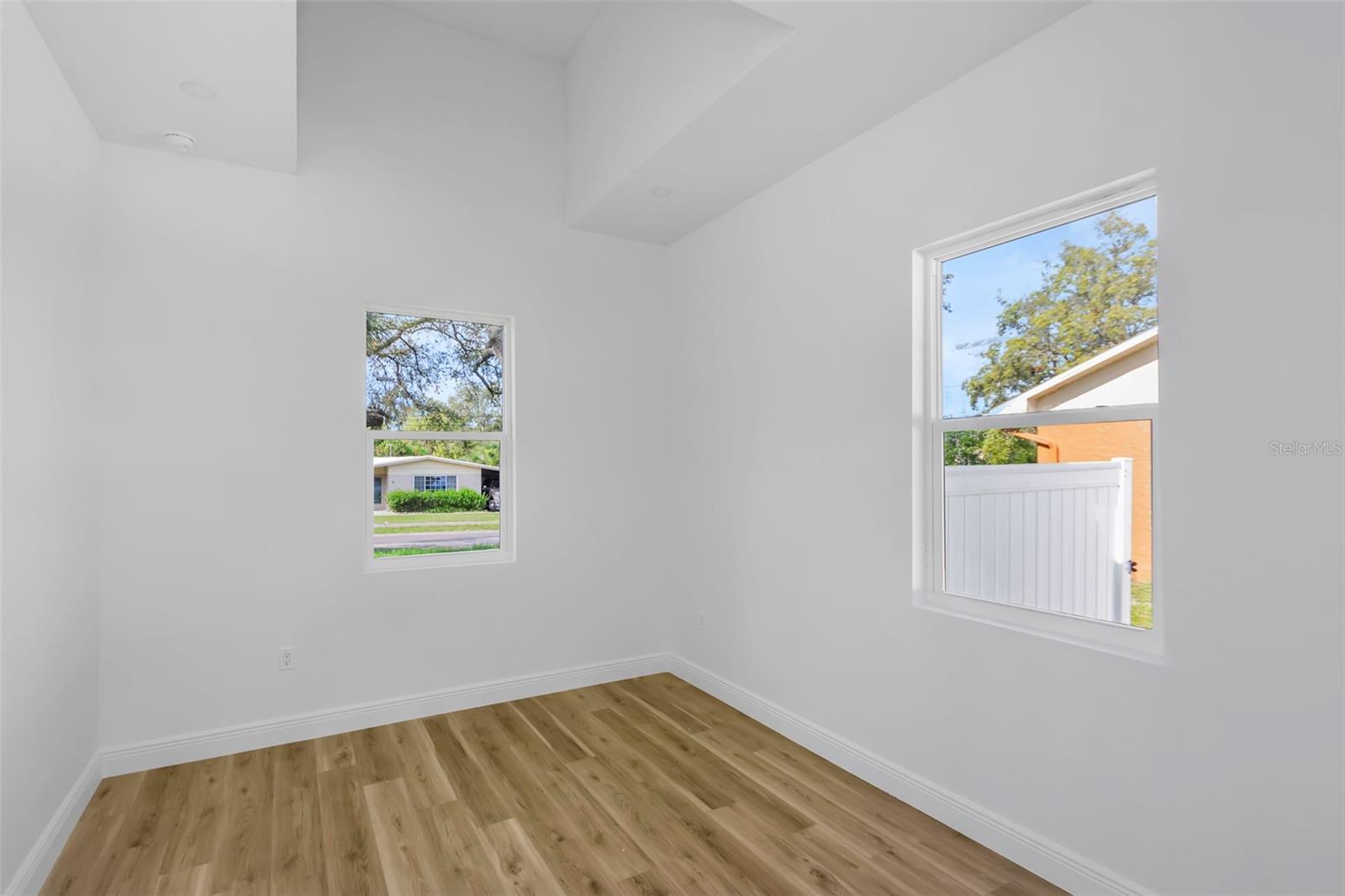Image 19 of 50 For 1213 Lemon Street