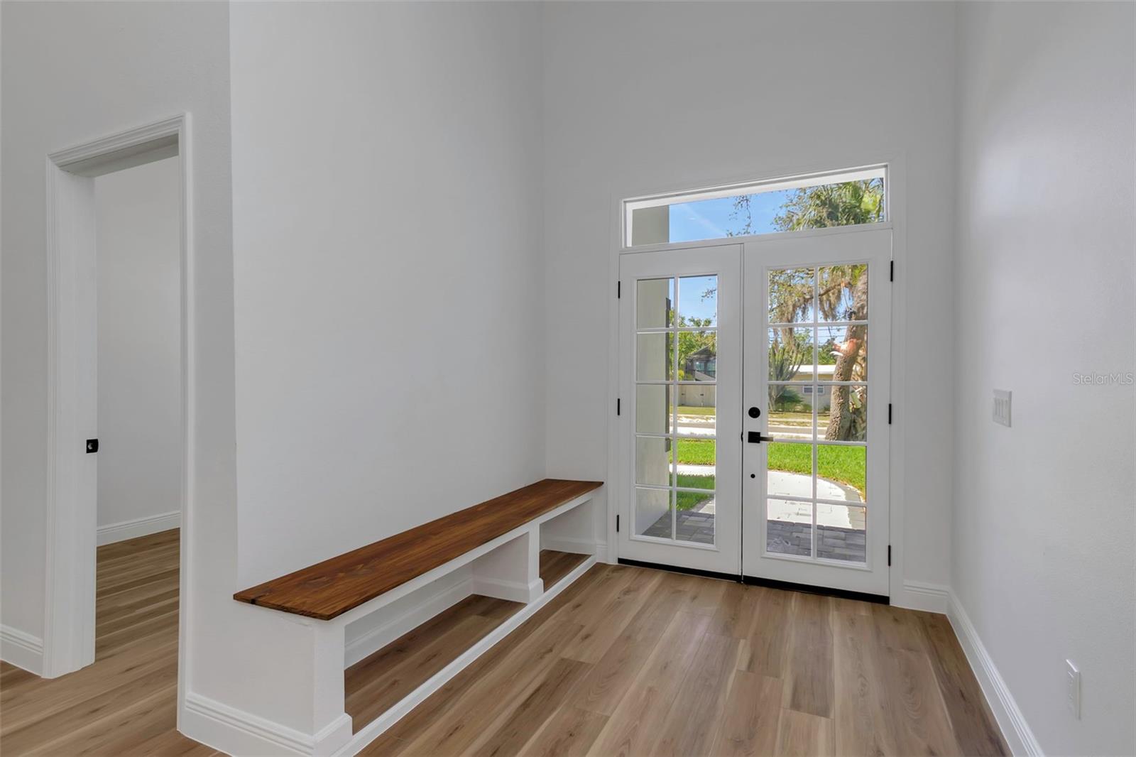 Image 3 of 50 For 1213 Lemon Street