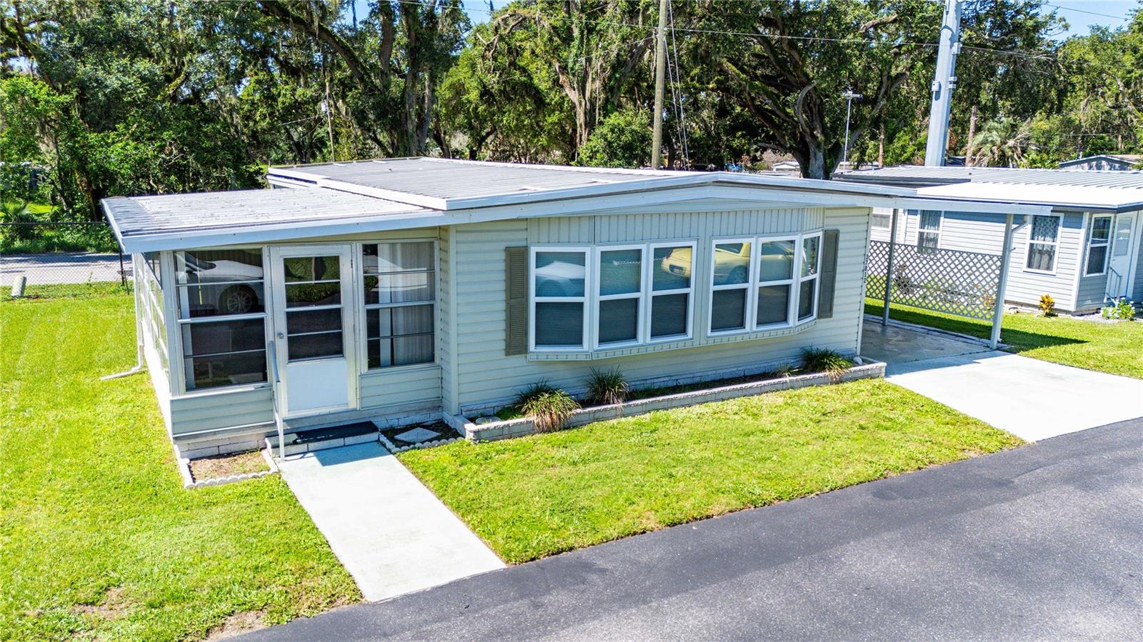 Image 4 of 45 For 37812 Valencia Avenue