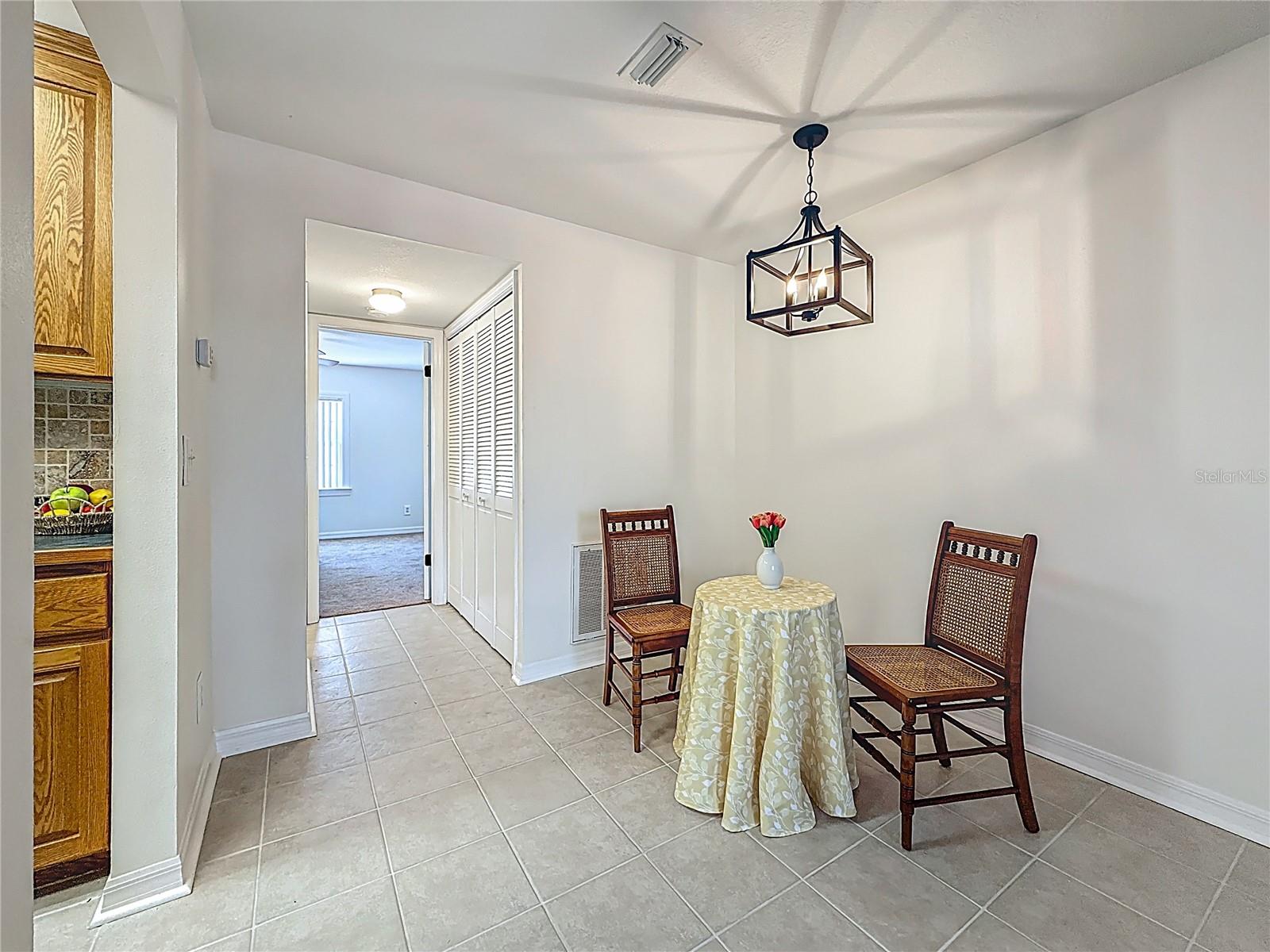 Image 9 of 48 For 2442 Enterprise Road 6