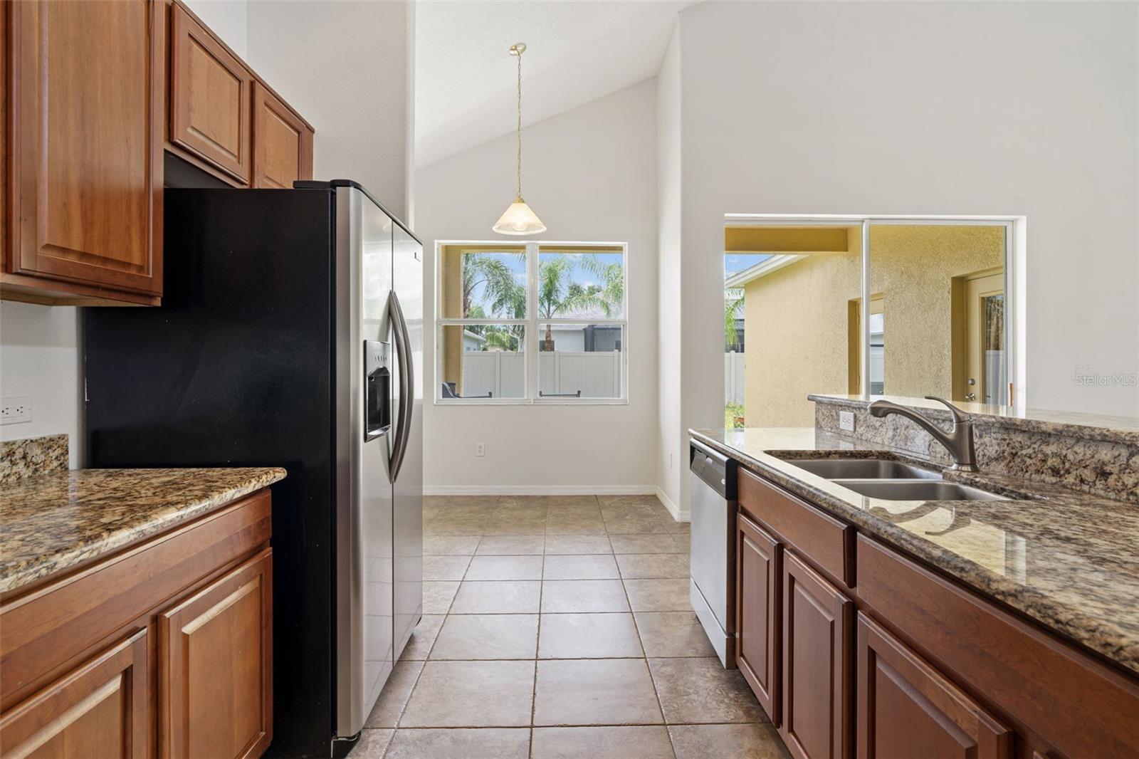 Listing photo id 14 for 3013 Silvermill Loop O