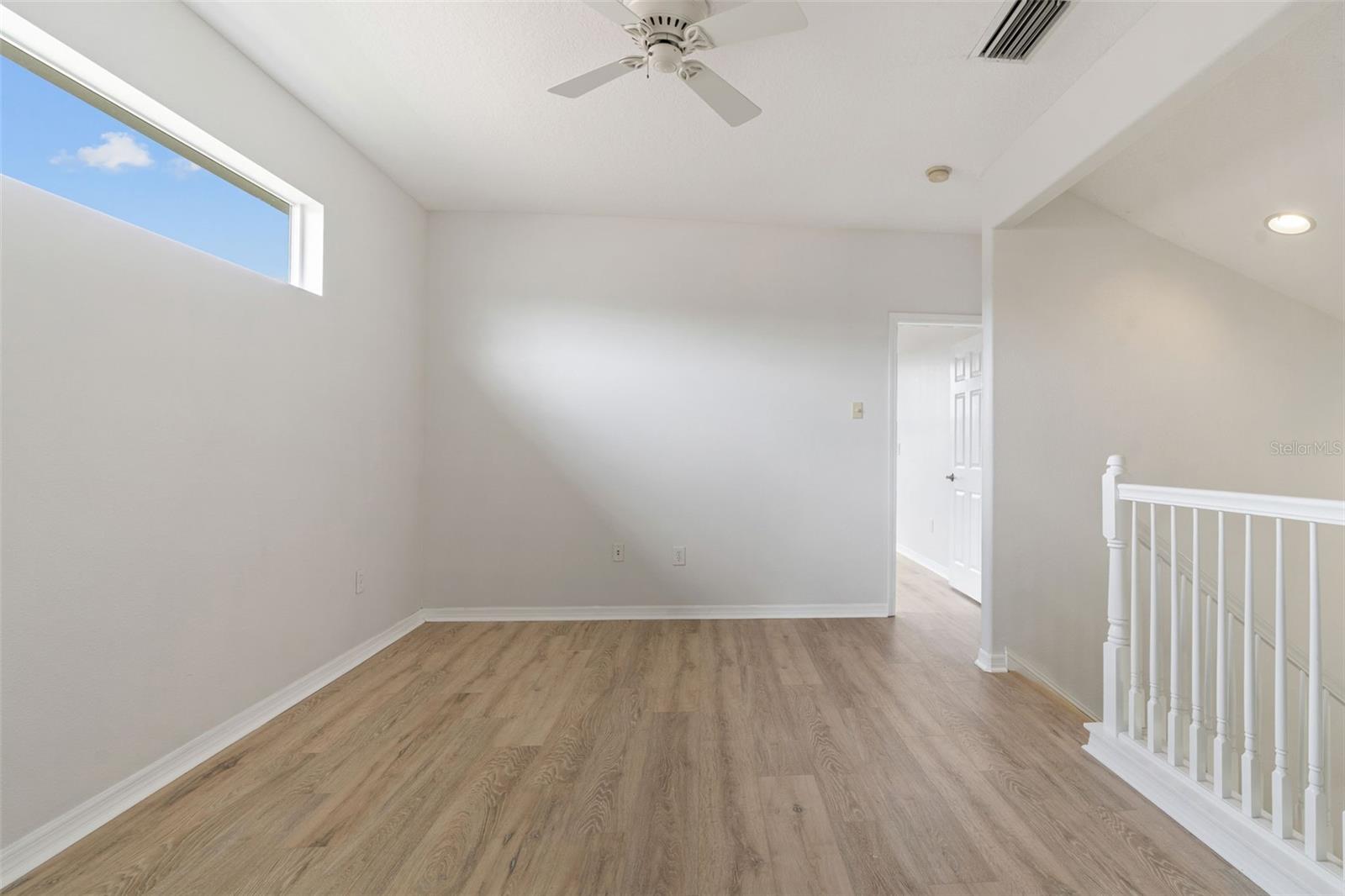 Listing photo id 21 for 3013 Silvermill Loop O