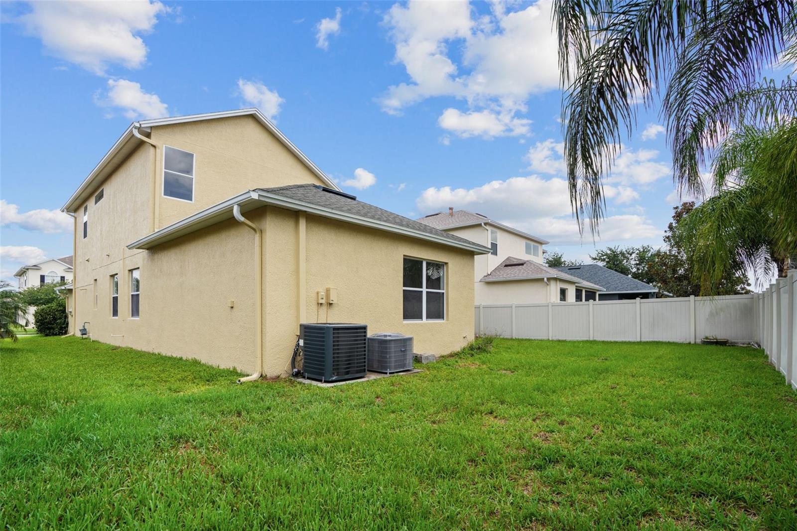 Listing photo id 29 for 3013 Silvermill Loop O