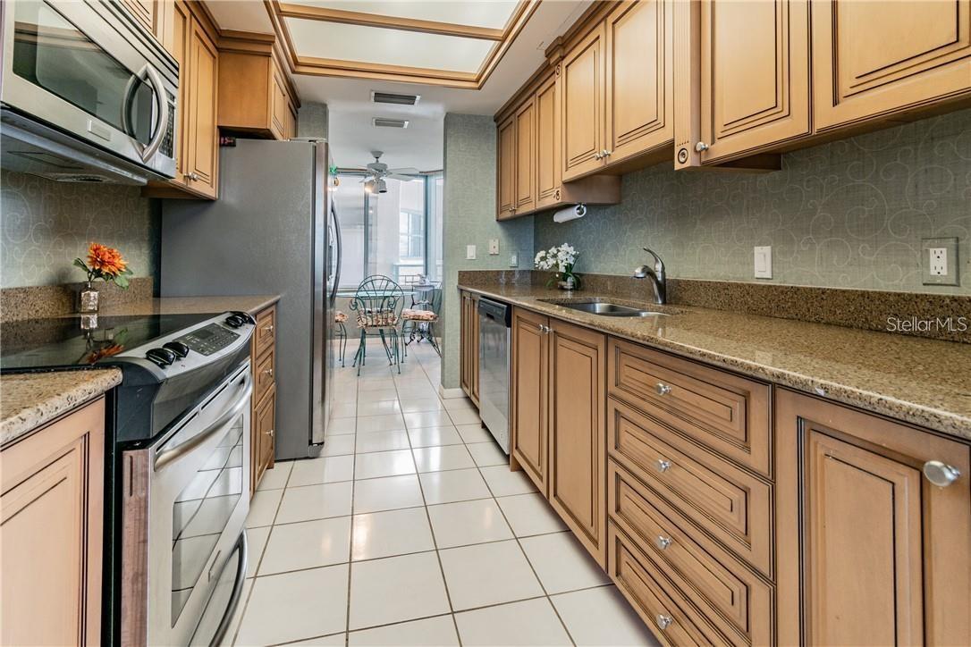 Image 45 of 70 For 1540 Gulf Boulevard 1106