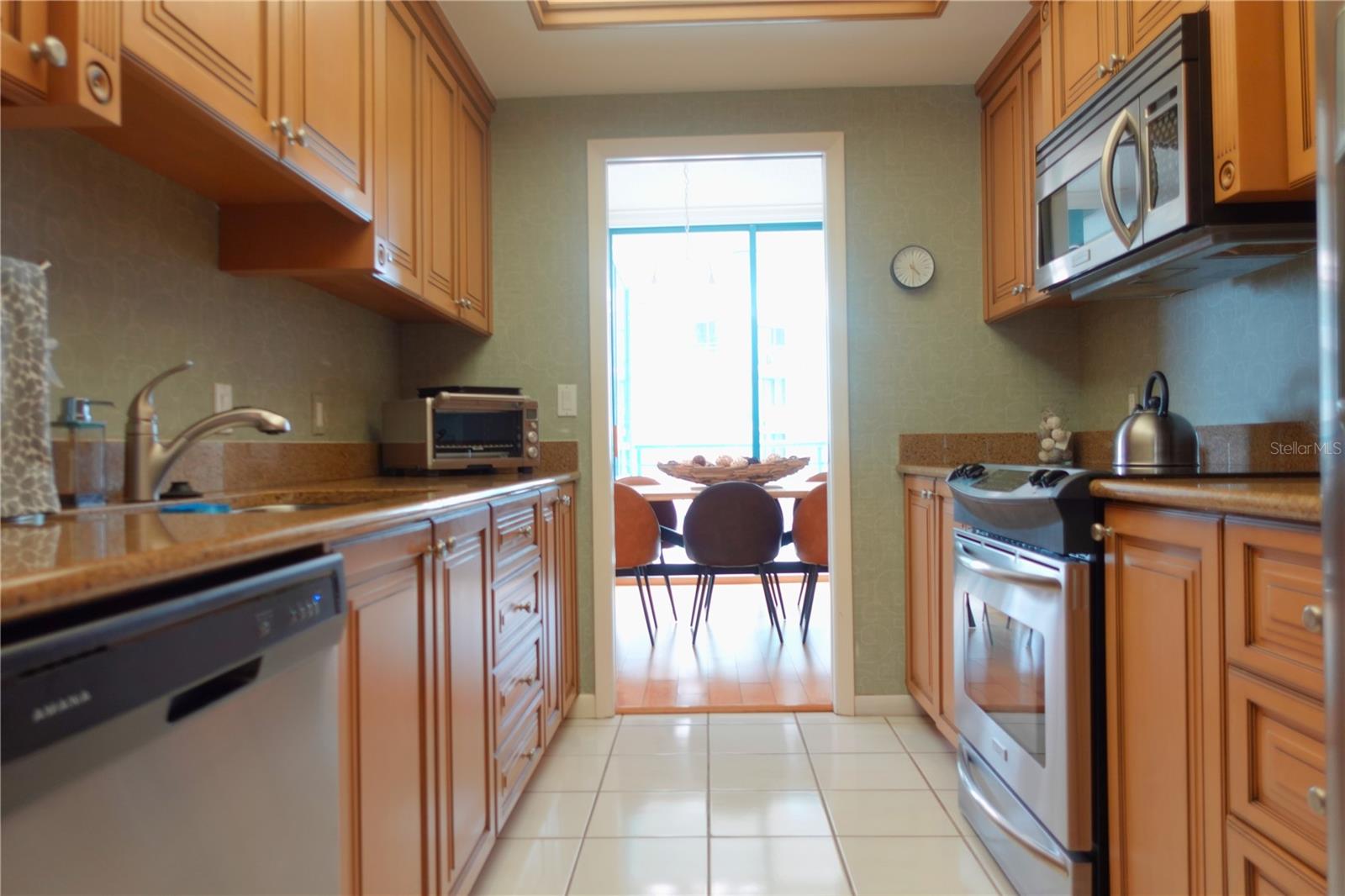 Image 47 of 70 For 1540 Gulf Boulevard 1106