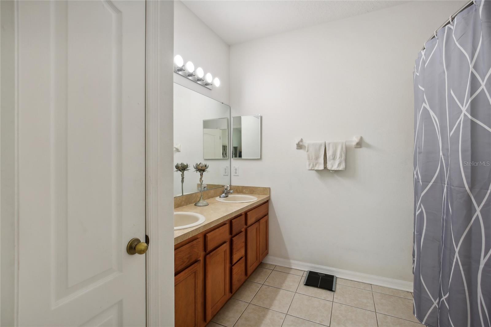 Image 20 of 50 For 30352 Elderwood Drive