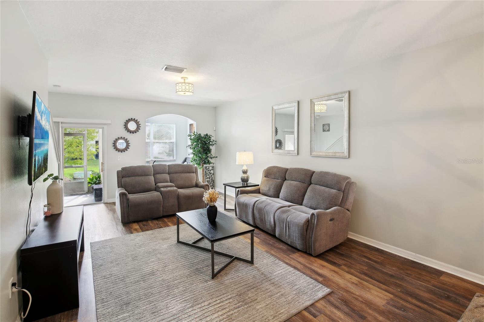 Image 6 of 50 For 30352 Elderwood Drive