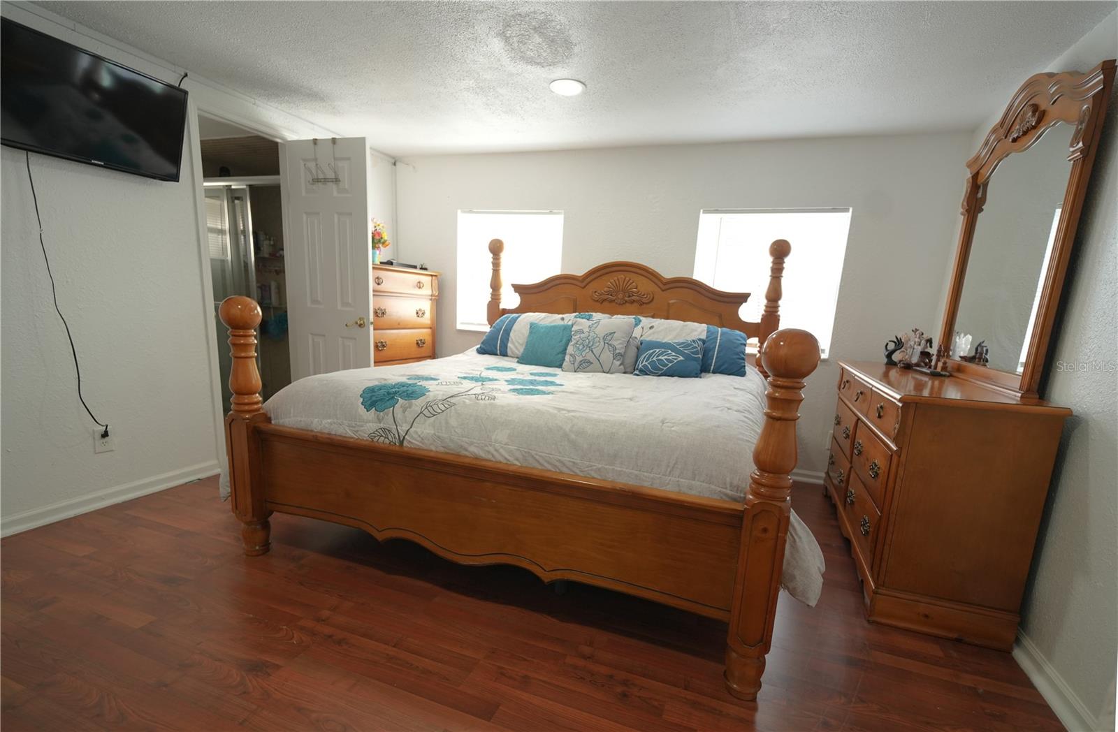 Image 10 of 38 For 2108 Comanche Avenue