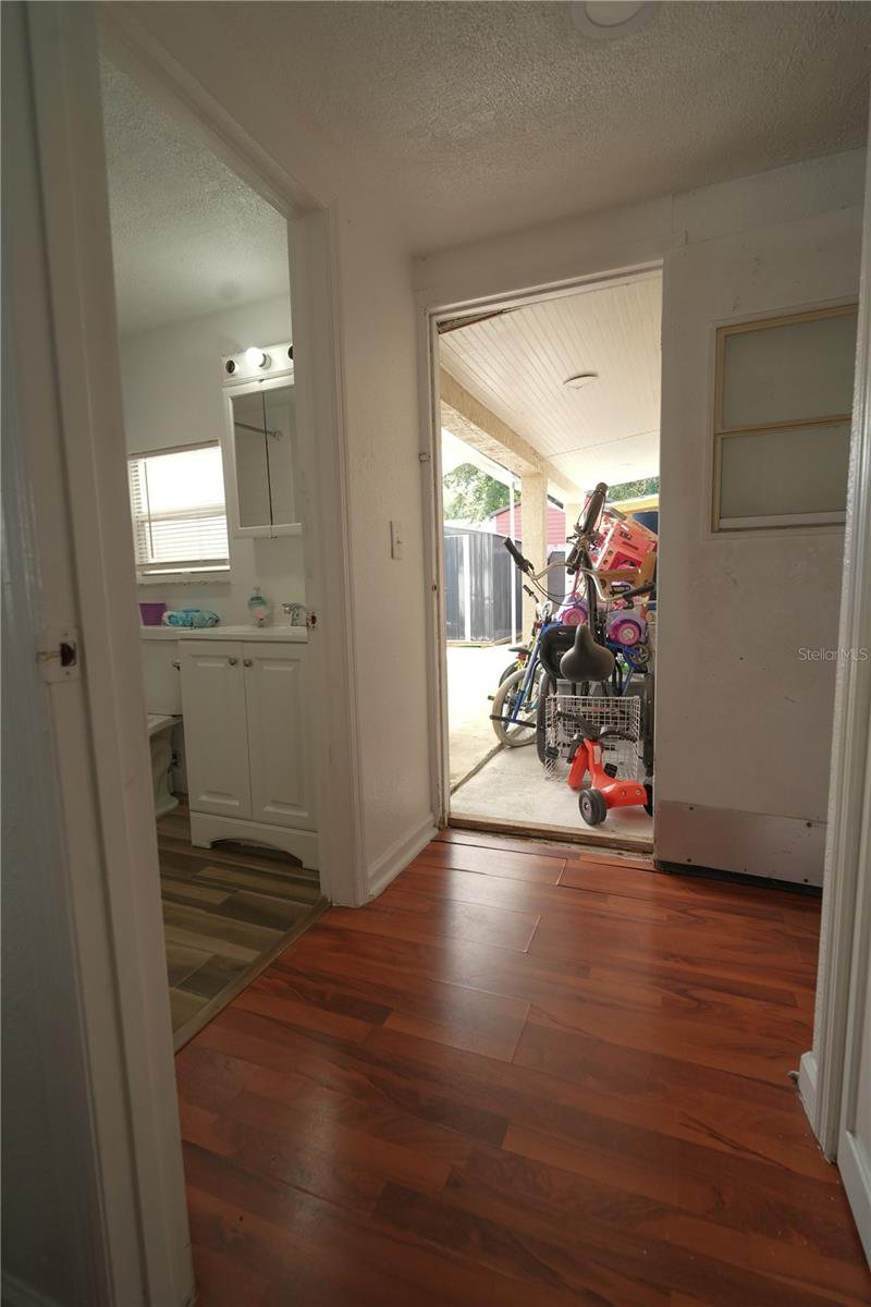 Image 17 of 38 For 2108 Comanche Avenue