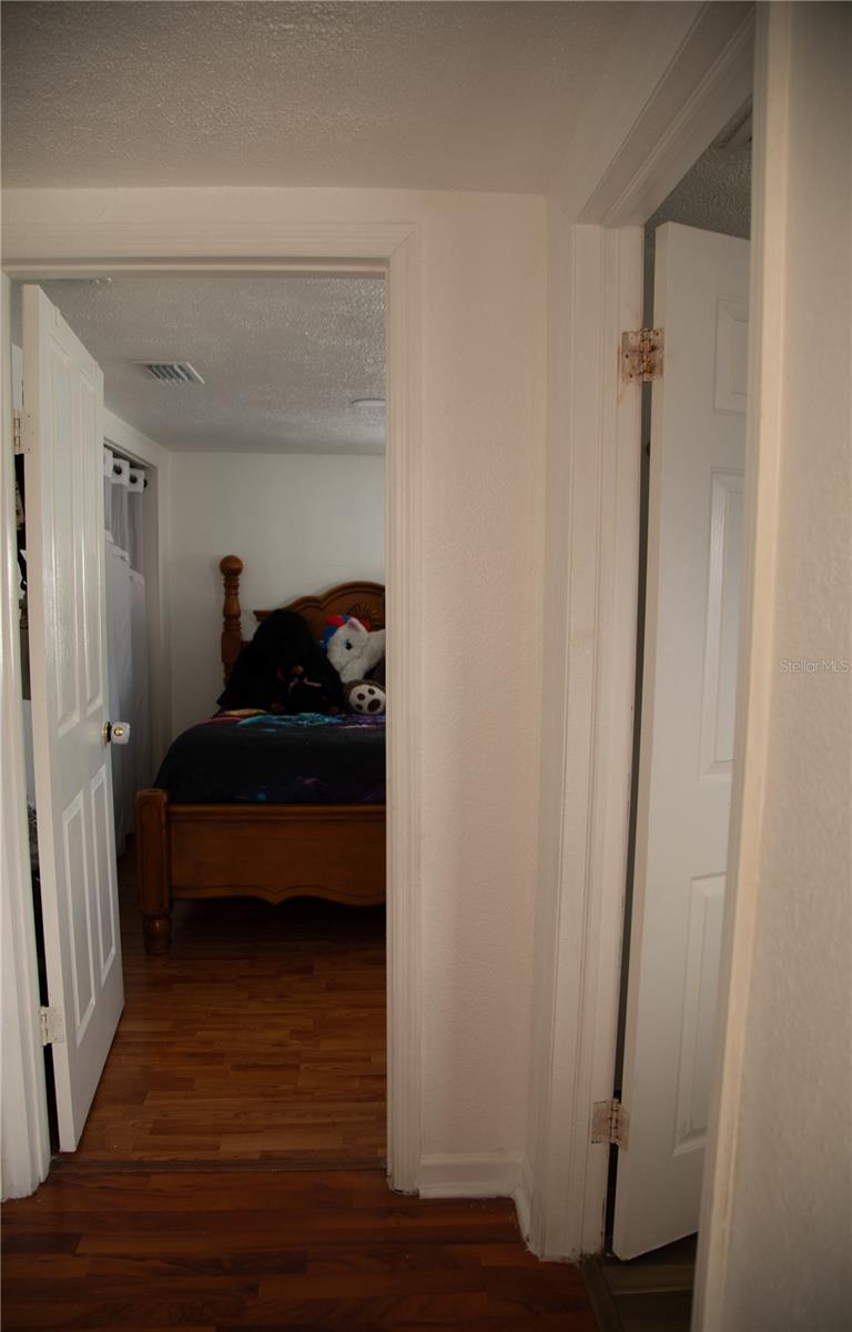 Image 20 of 38 For 2108 Comanche Avenue