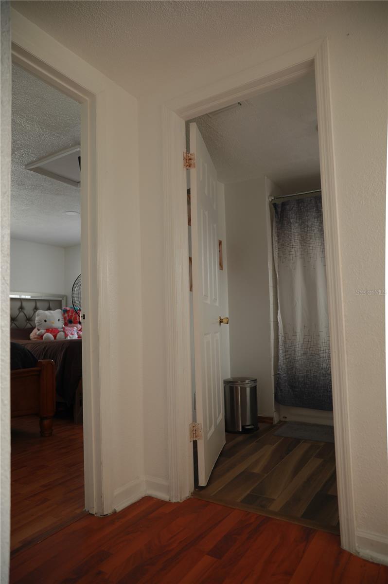 Image 22 of 38 For 2108 Comanche Avenue