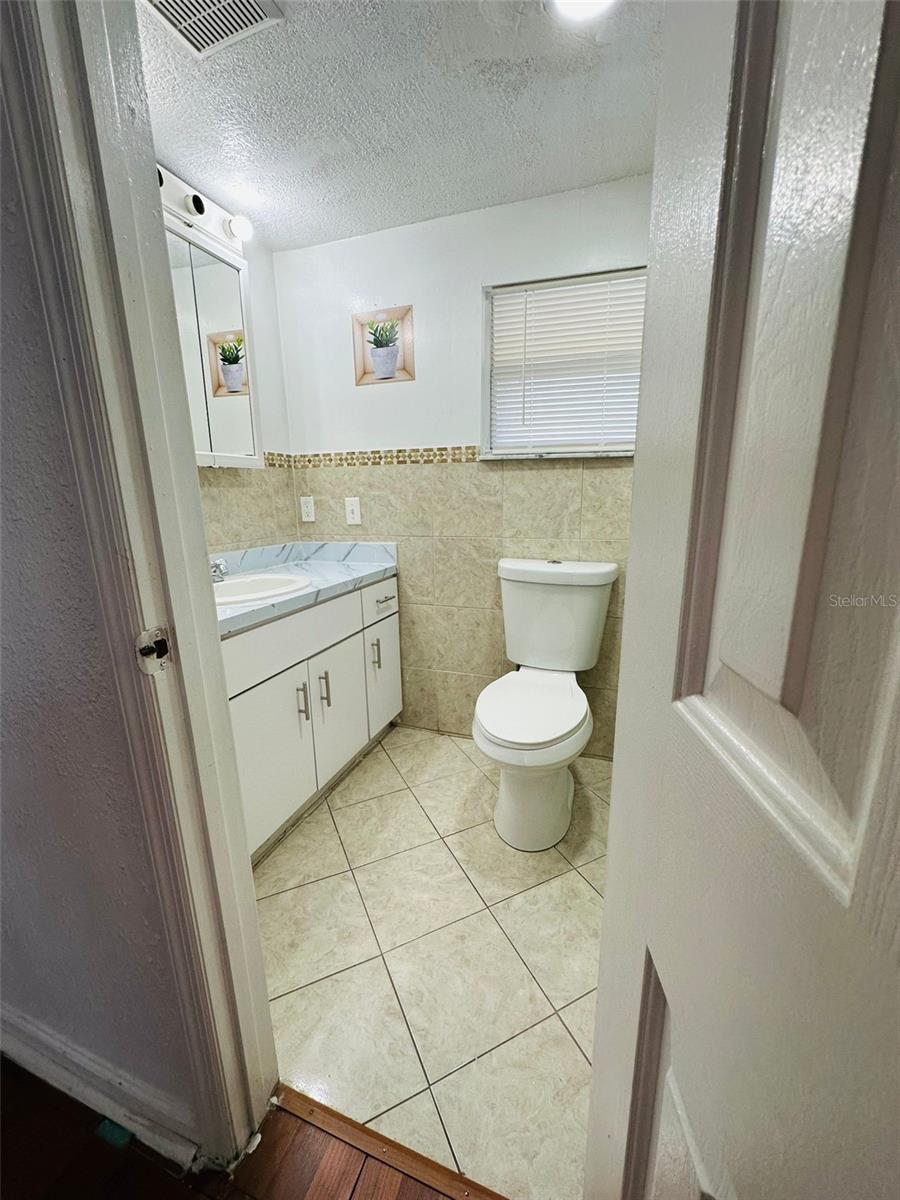 Image 24 of 38 For 2108 Comanche Avenue