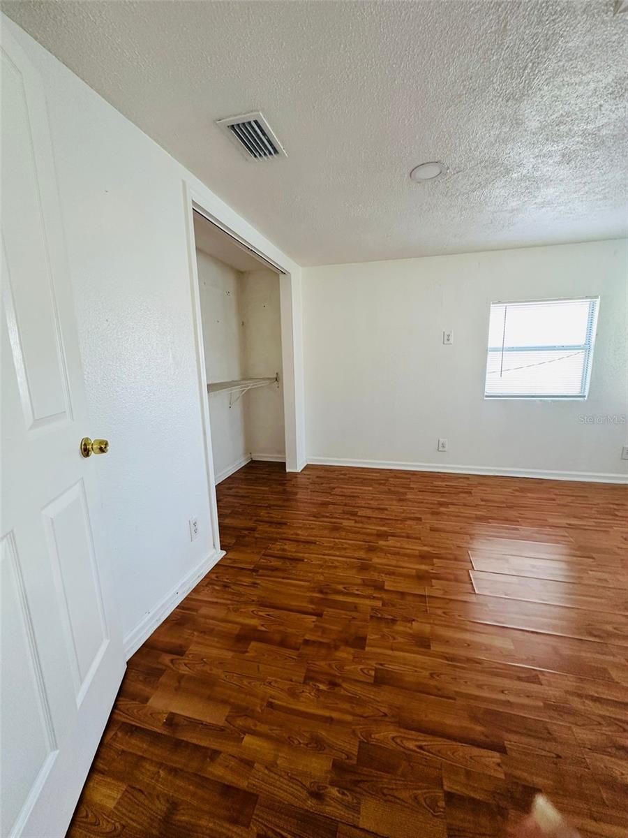 Image 26 of 38 For 2108 Comanche Avenue