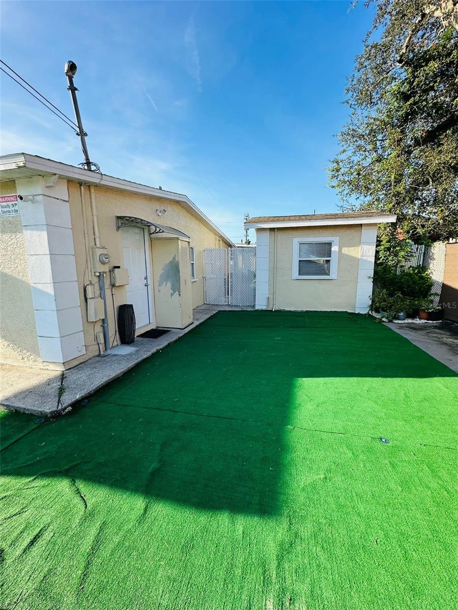 Image 30 of 38 For 2108 Comanche Avenue