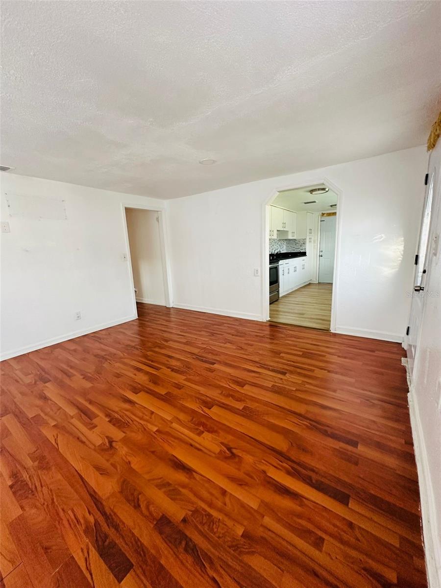 Image 34 of 38 For 2108 Comanche Avenue