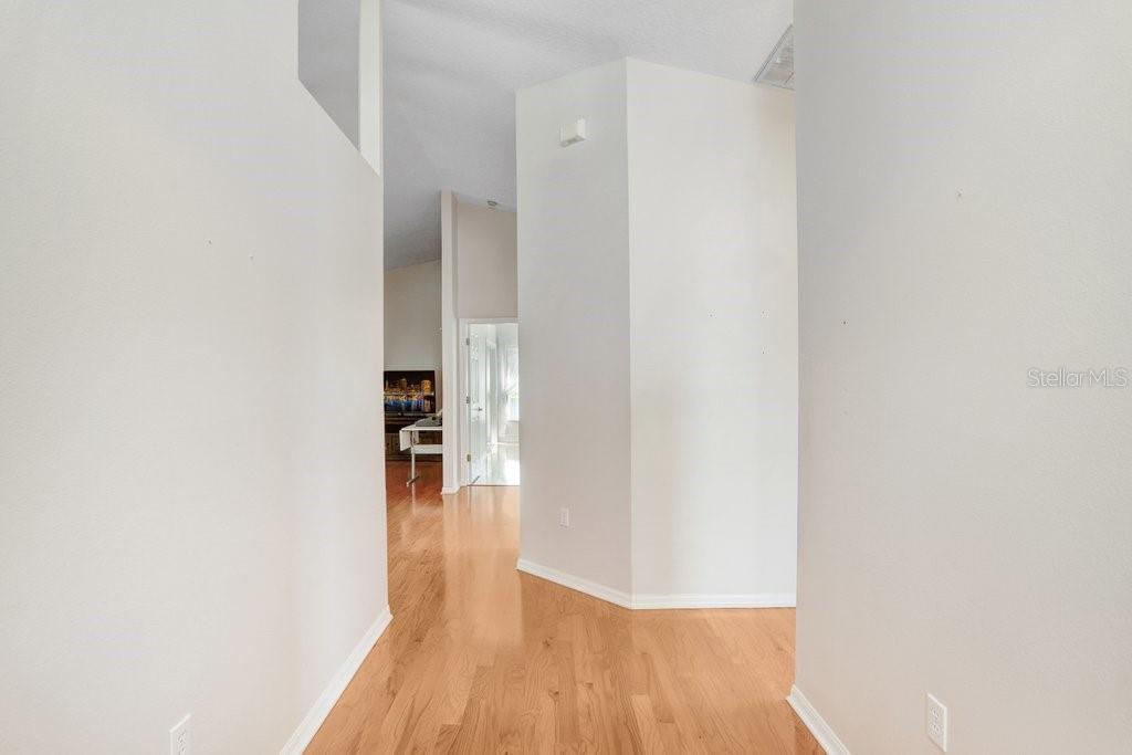 Image 17 of 49 For 4407 Whitton Way