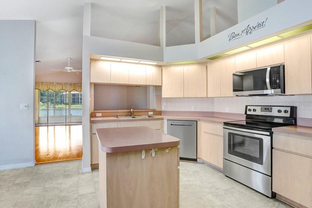 Image 27 of 49 For 4407 Whitton Way