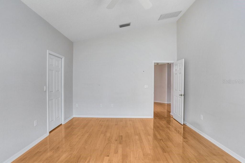 Image 31 of 49 For 4407 Whitton Way