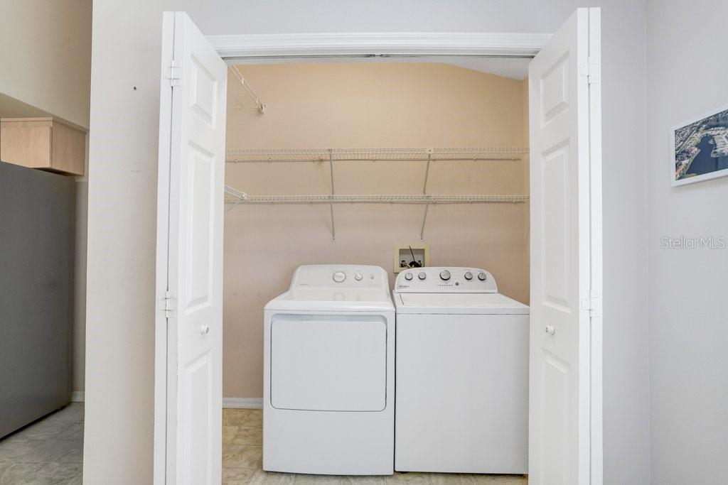 Image 37 of 49 For 4407 Whitton Way