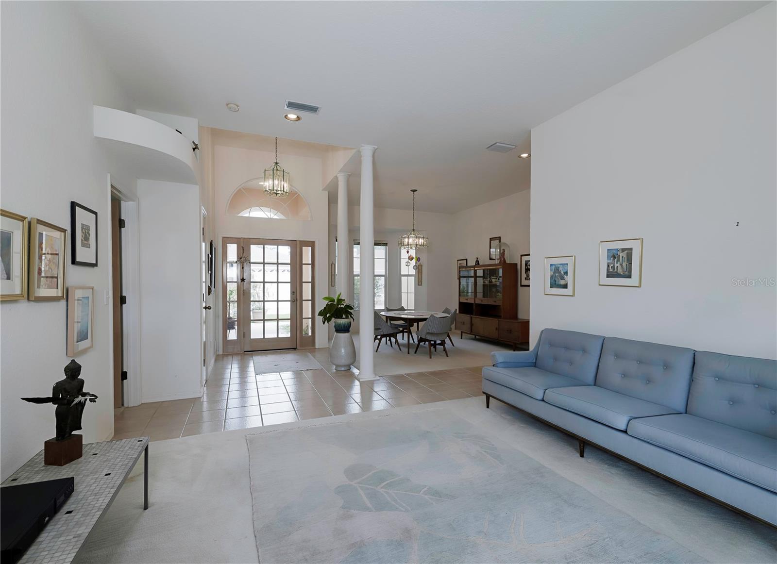 Listing photo id 8 for 2406 Dana Drive