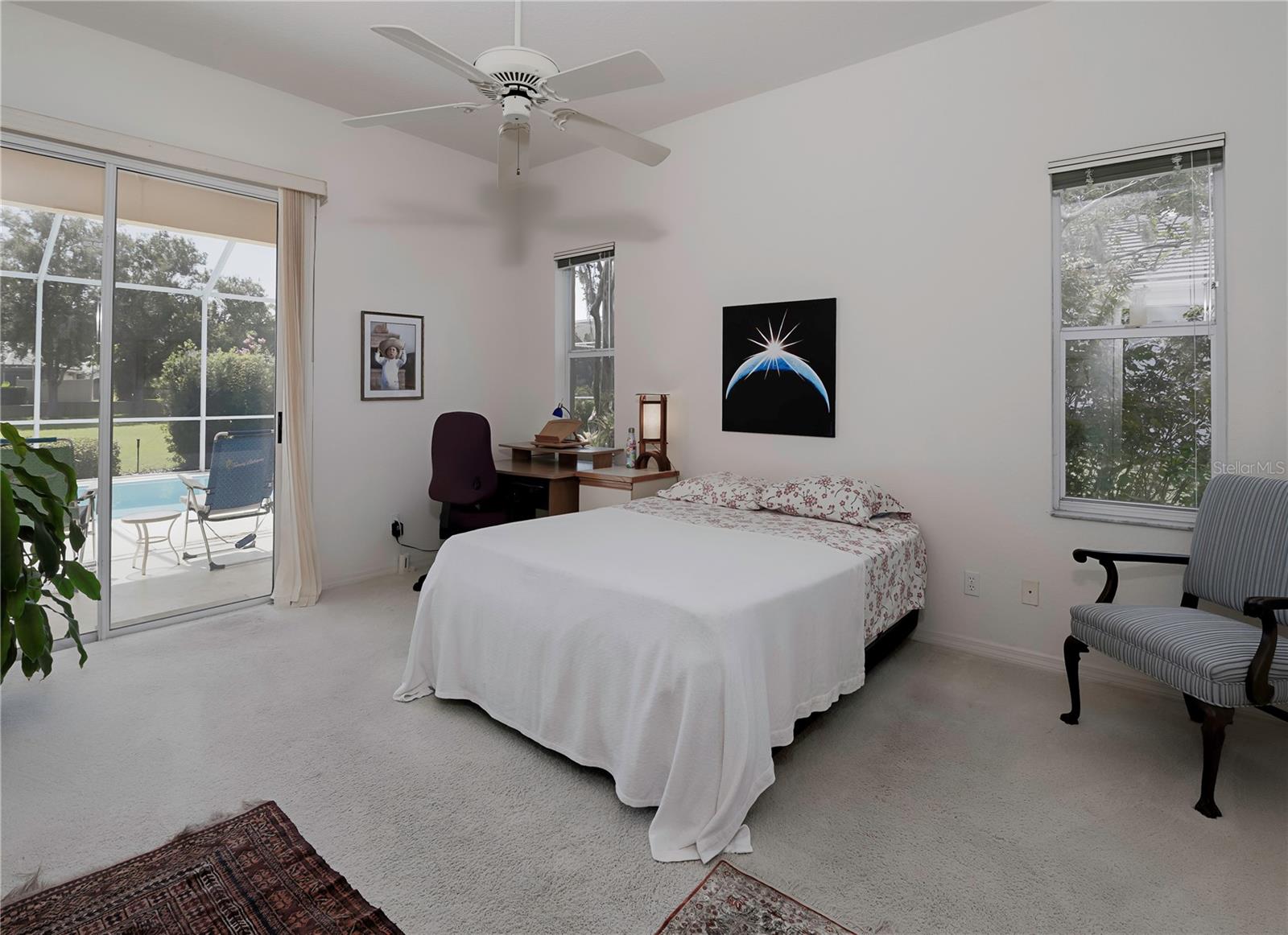 Listing photo id 11 for 2406 Dana Drive