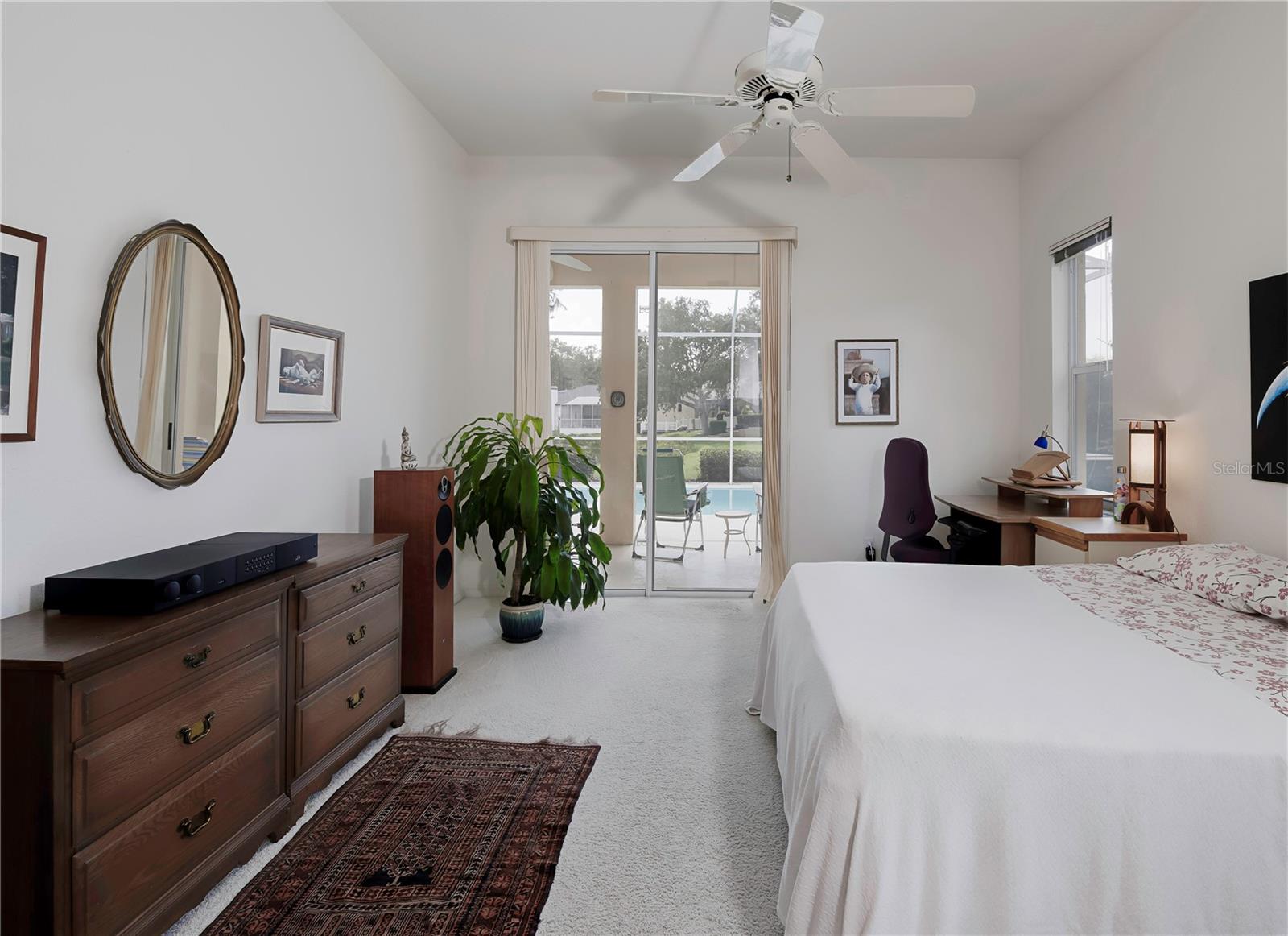 Listing photo id 12 for 2406 Dana Drive