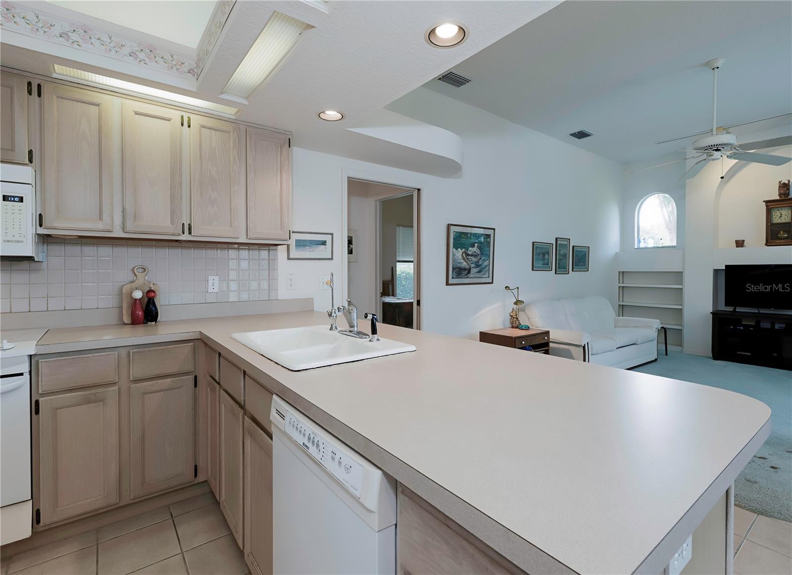 Listing photo id 23 for 2406 Dana Drive