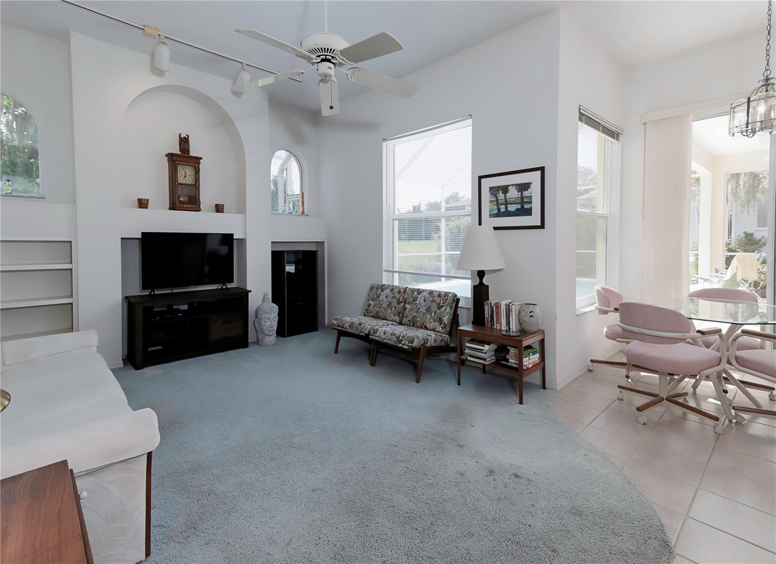 Listing photo id 27 for 2406 Dana Drive