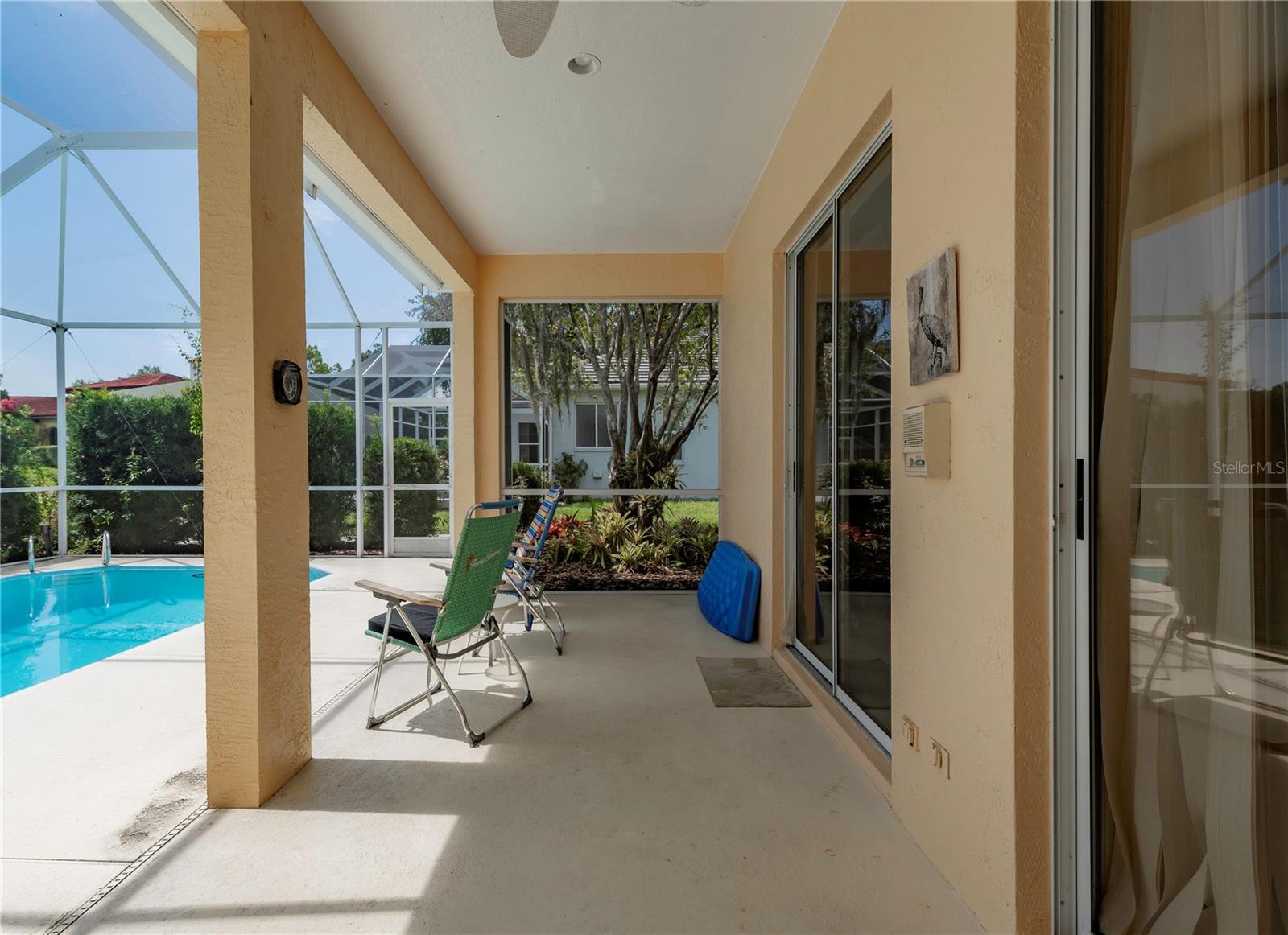 Listing photo id 41 for 2406 Dana Drive