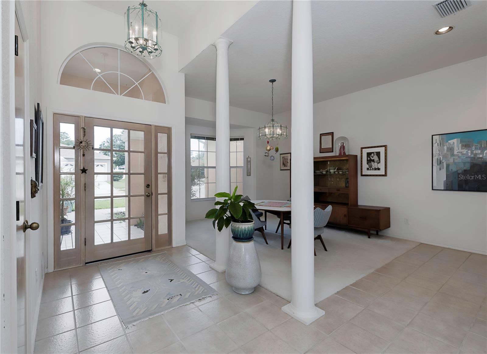 Listing photo id 4 for 2406 Dana Drive
