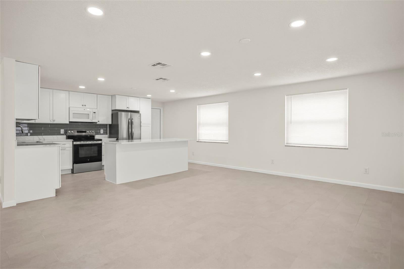 Image 10 of 32 For 8860 58th Street N