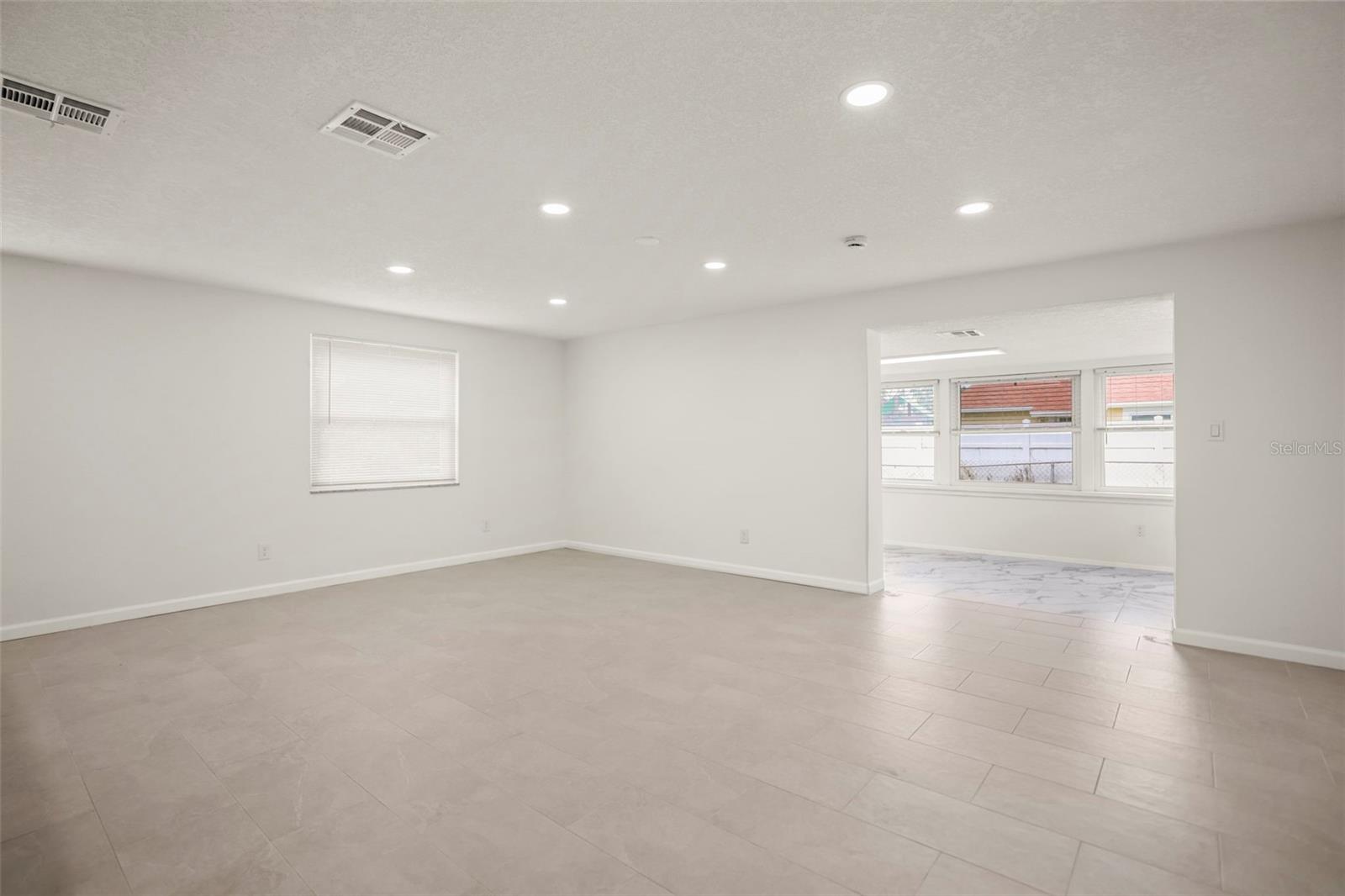 Image 11 of 32 For 8860 58th Street N
