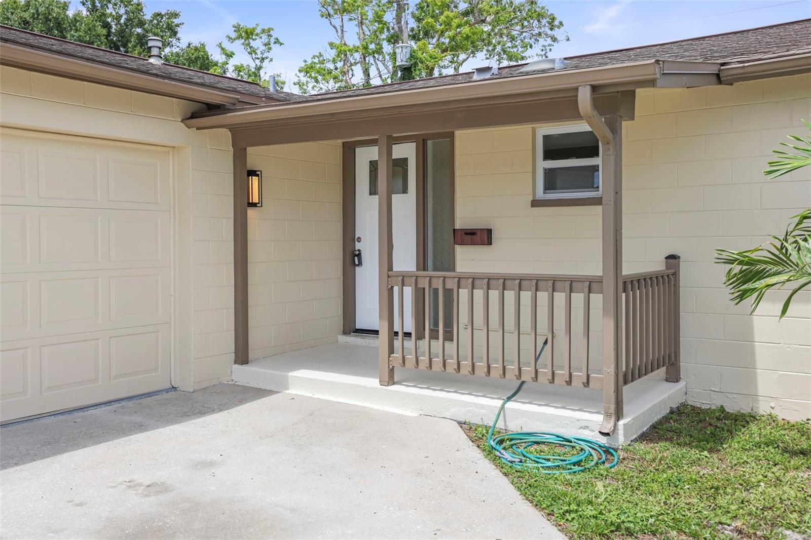 Image 4 of 32 For 8860 58th Street N