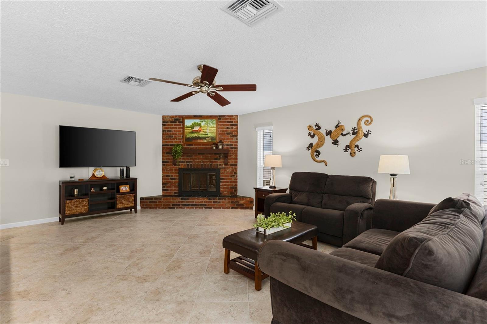 Image 11 of 36 For 1667 Orangeside Road