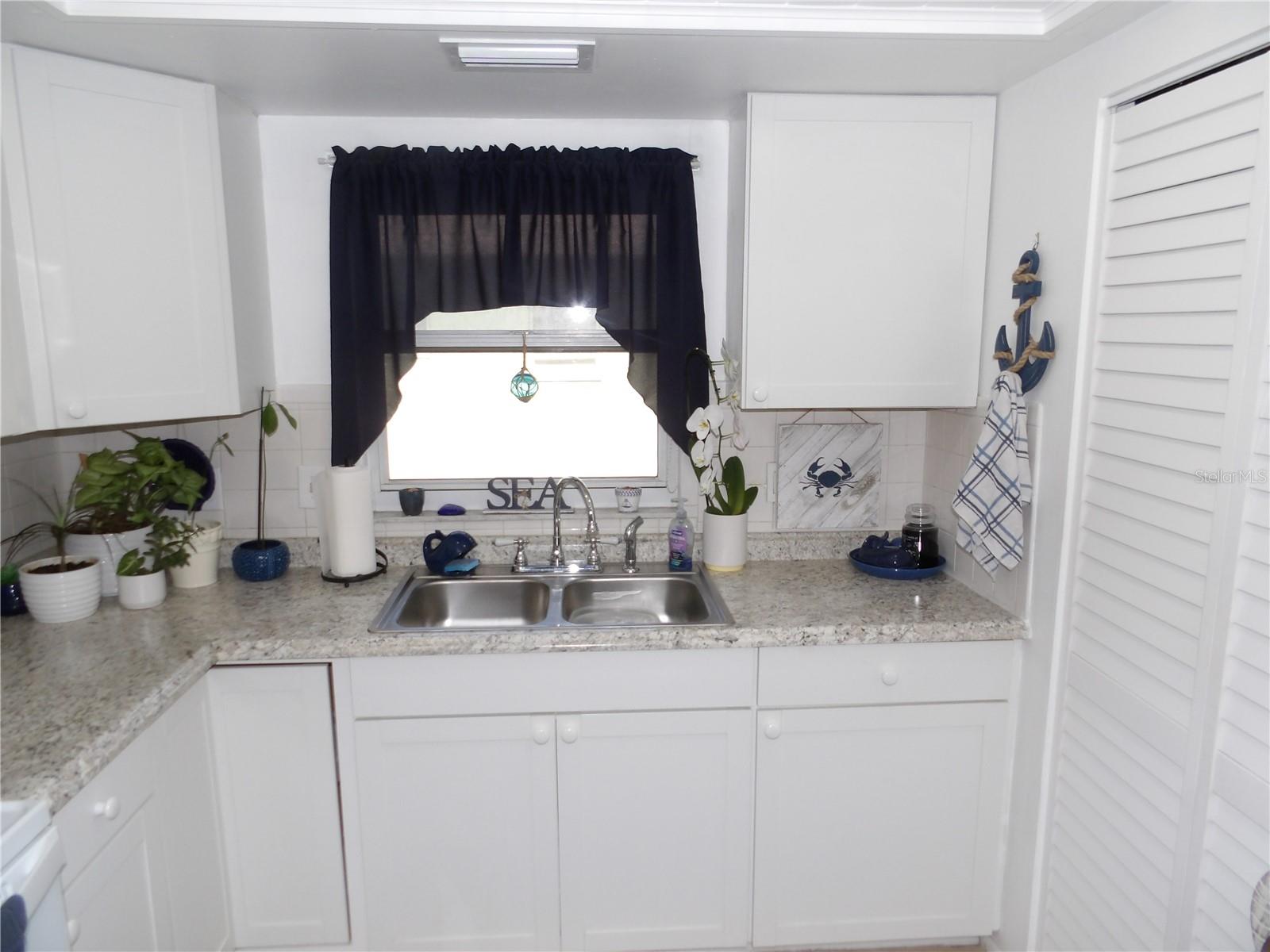 Image 12 of 43 For 1250 Pinellas Avenue 1013