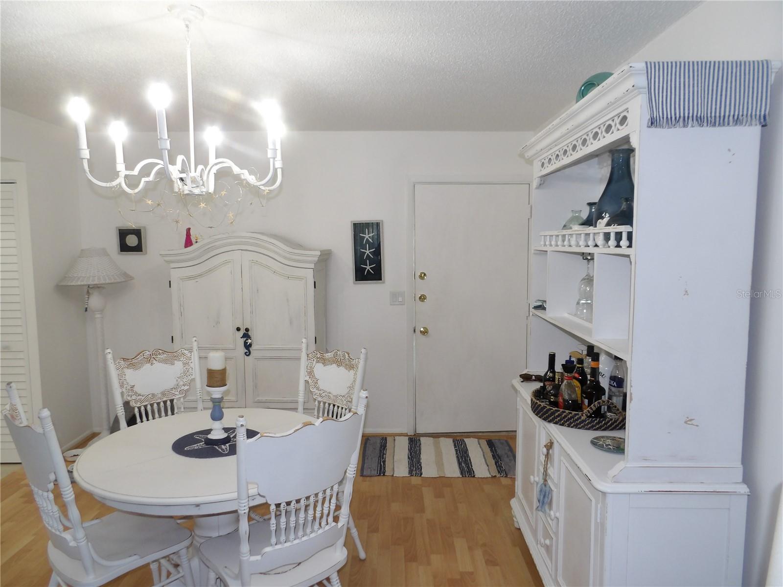Image 6 of 43 For 1250 Pinellas Avenue 1013
