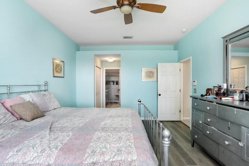 Listing photo id 8 for 30247 Emmetts Court