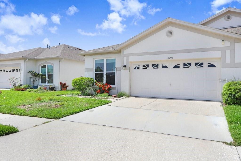 Listing photo id 0 for 30247 Emmetts Court
