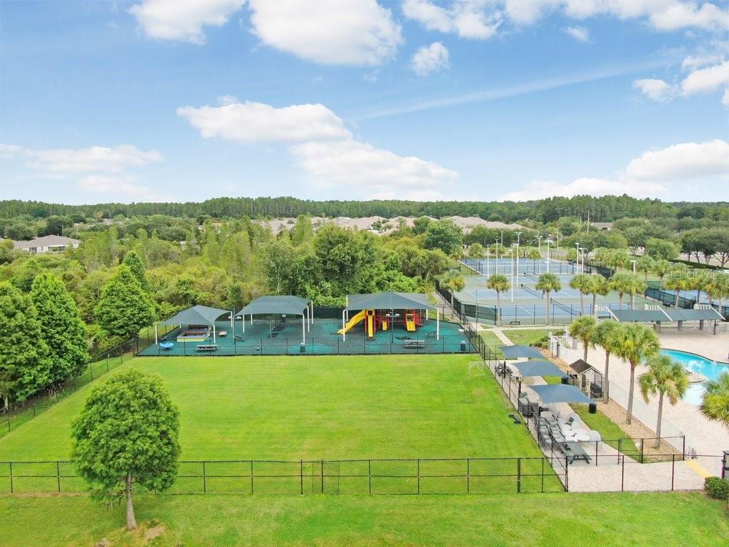 Listing photo id 19 for 30247 Emmetts Court