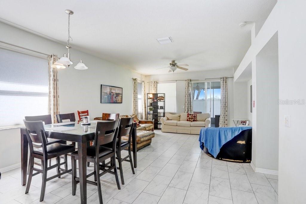 Listing photo id 4 for 30247 Emmetts Court