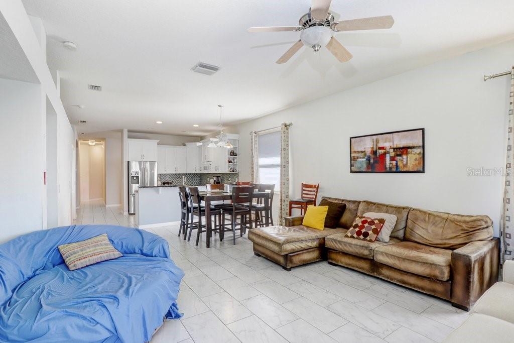 Listing photo id 7 for 30247 Emmetts Court