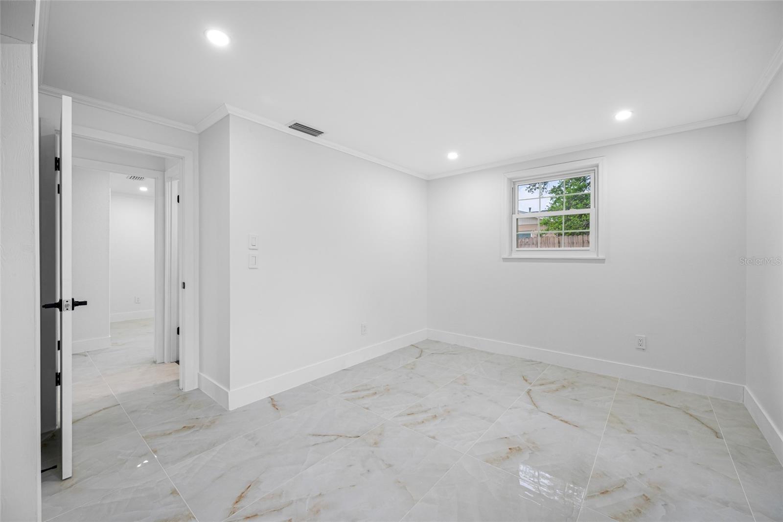 Image 10 of 26 For 4313 Riviera Court