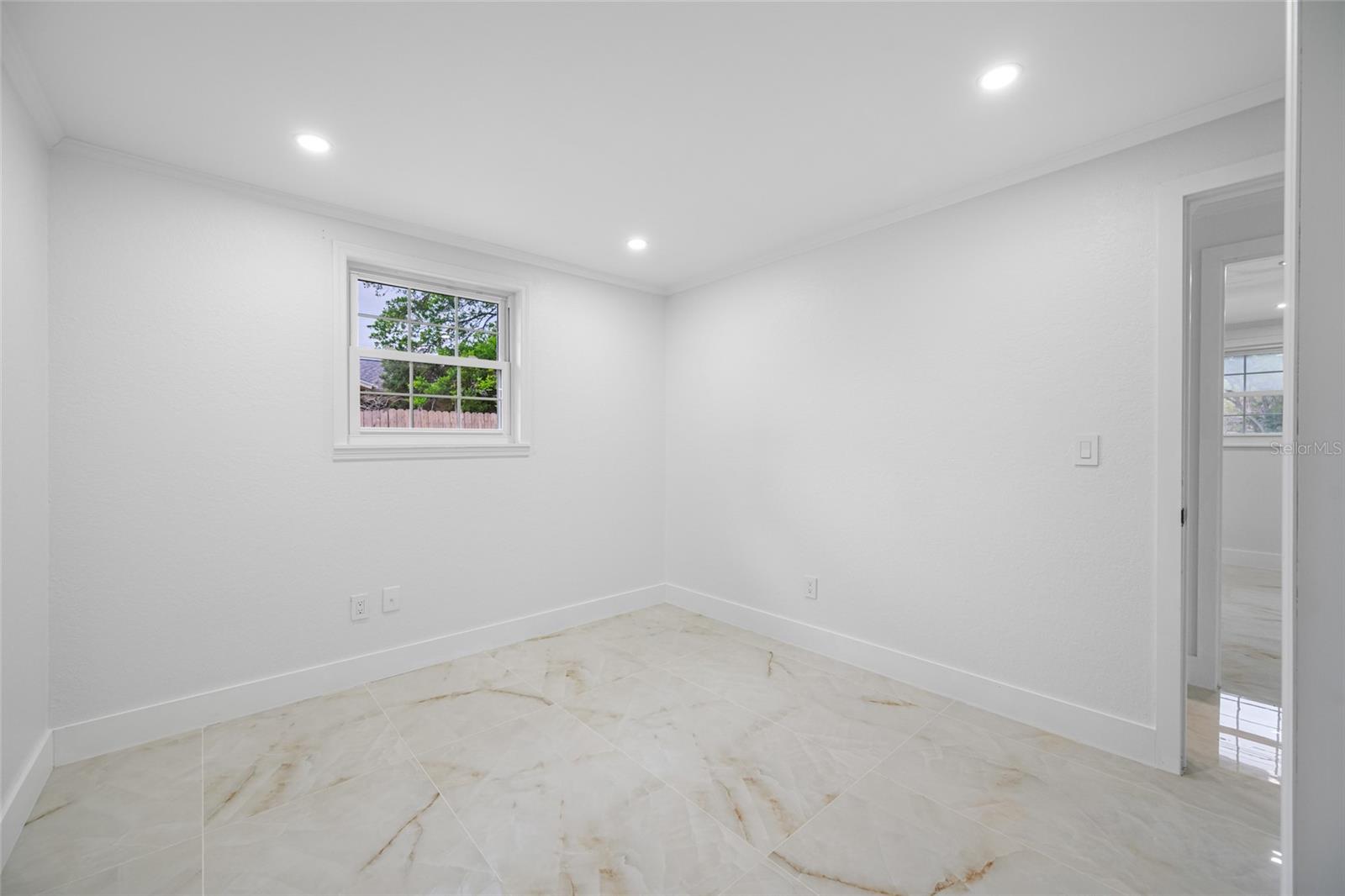 Image 13 of 26 For 4313 Riviera Court