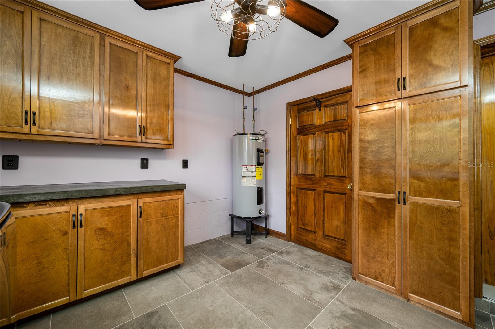 Image 17 of 26 For 4313 Riviera Court