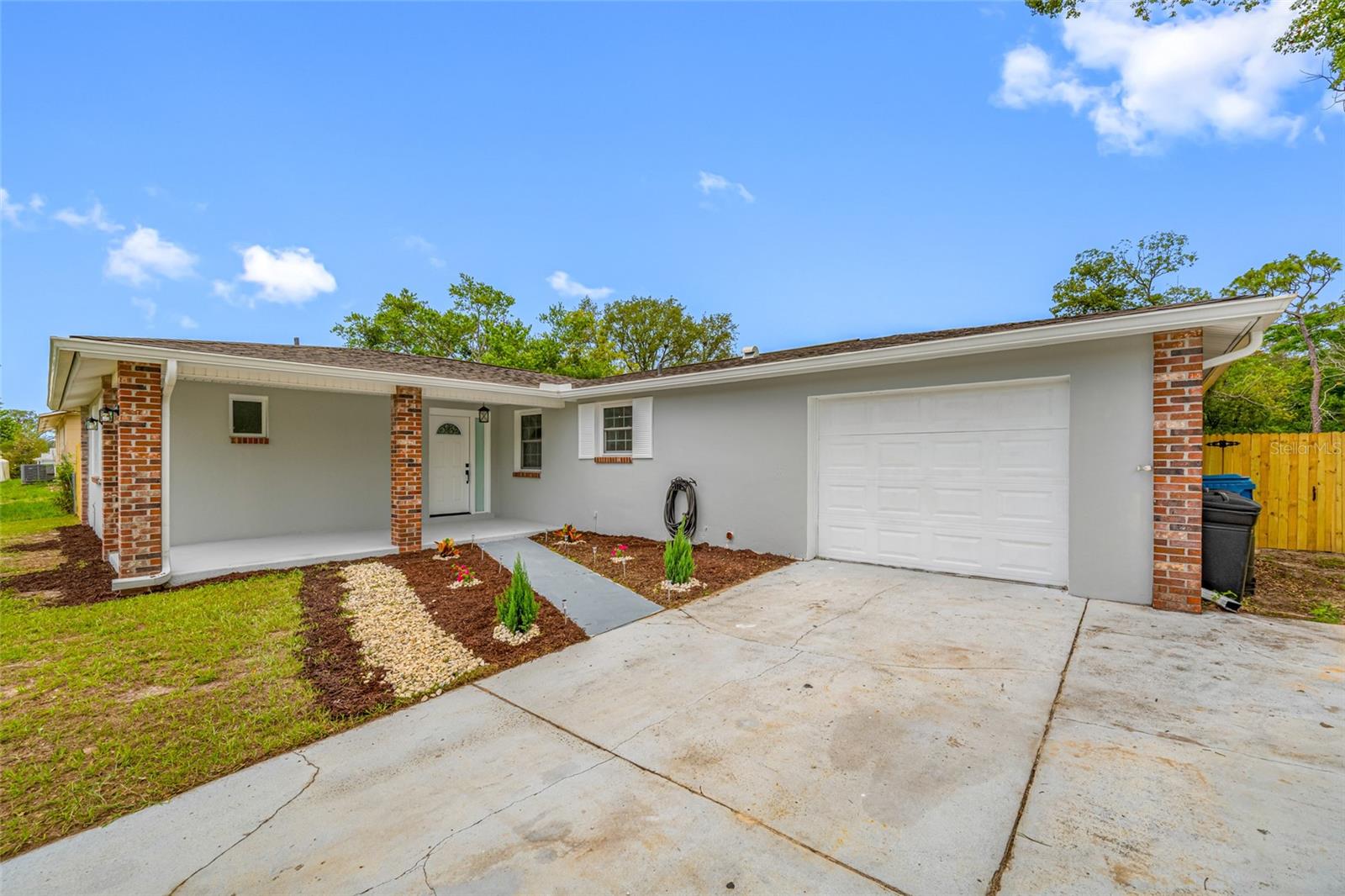 Image 2 of 26 For 4313 Riviera Court
