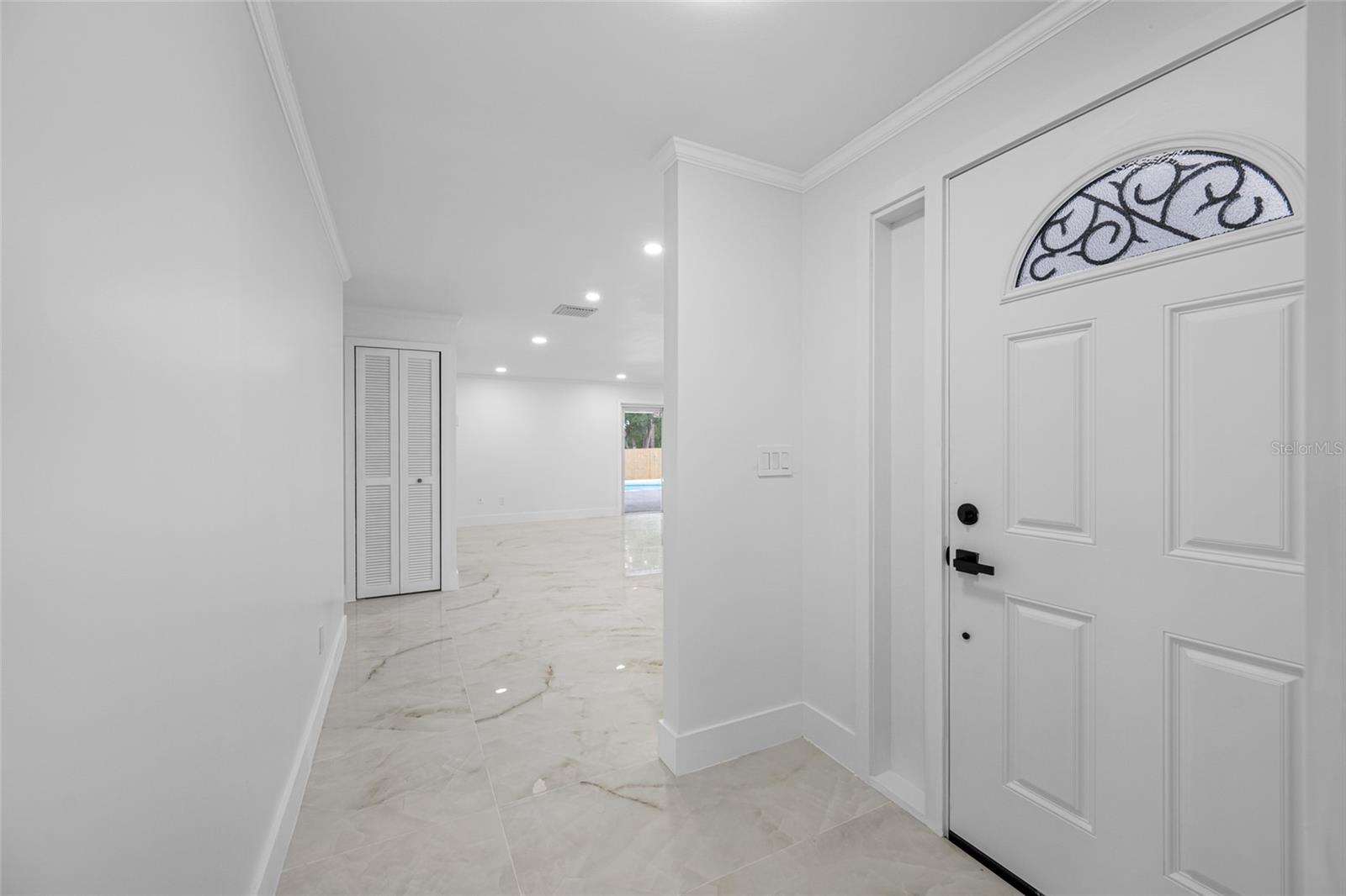 Image 4 of 26 For 4313 Riviera Court