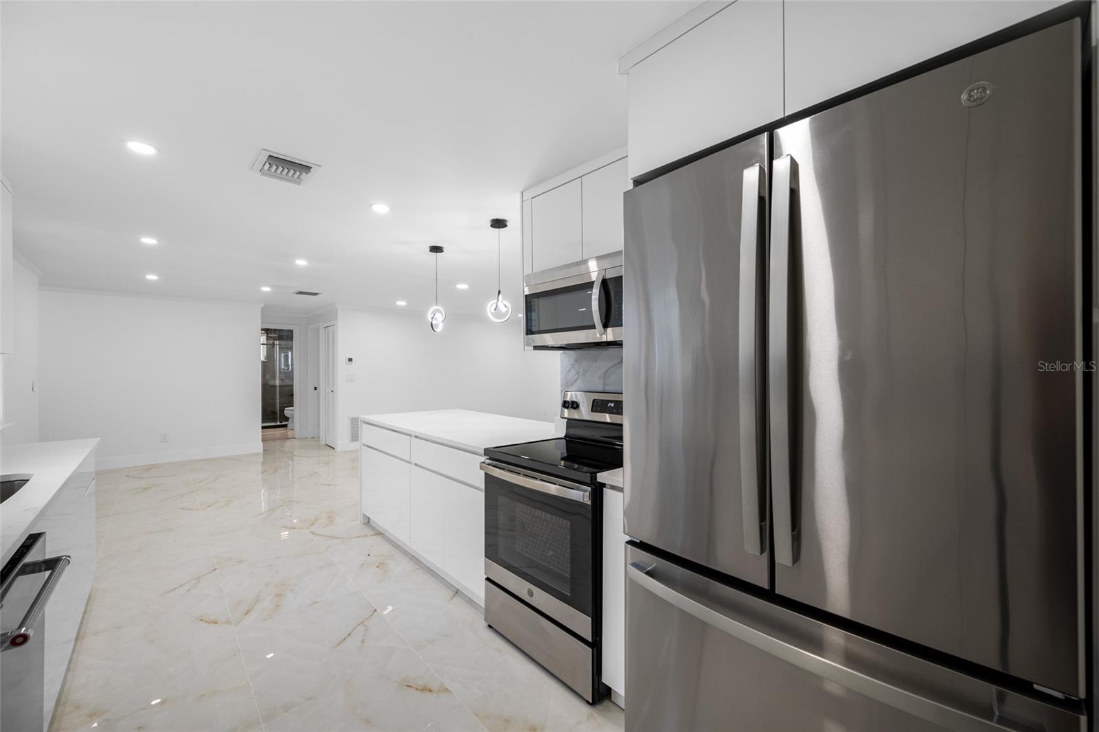 Image 9 of 26 For 4313 Riviera Court