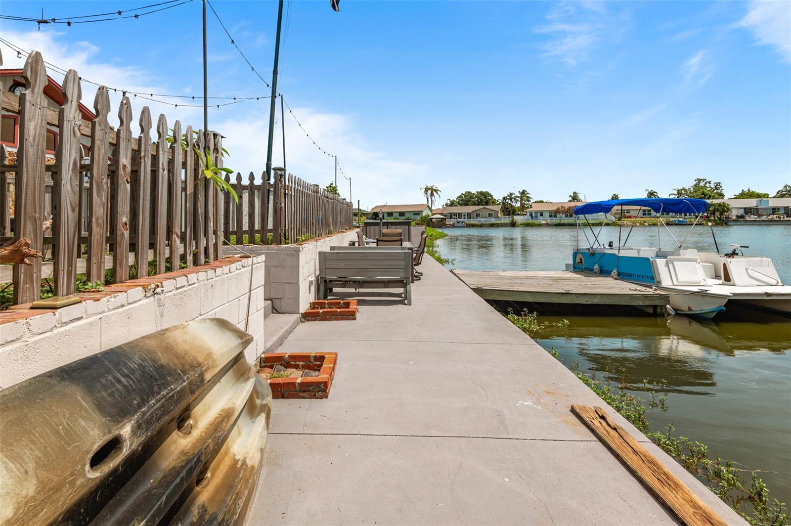 Listing photo id 33 for 2030 Norfolk Drive