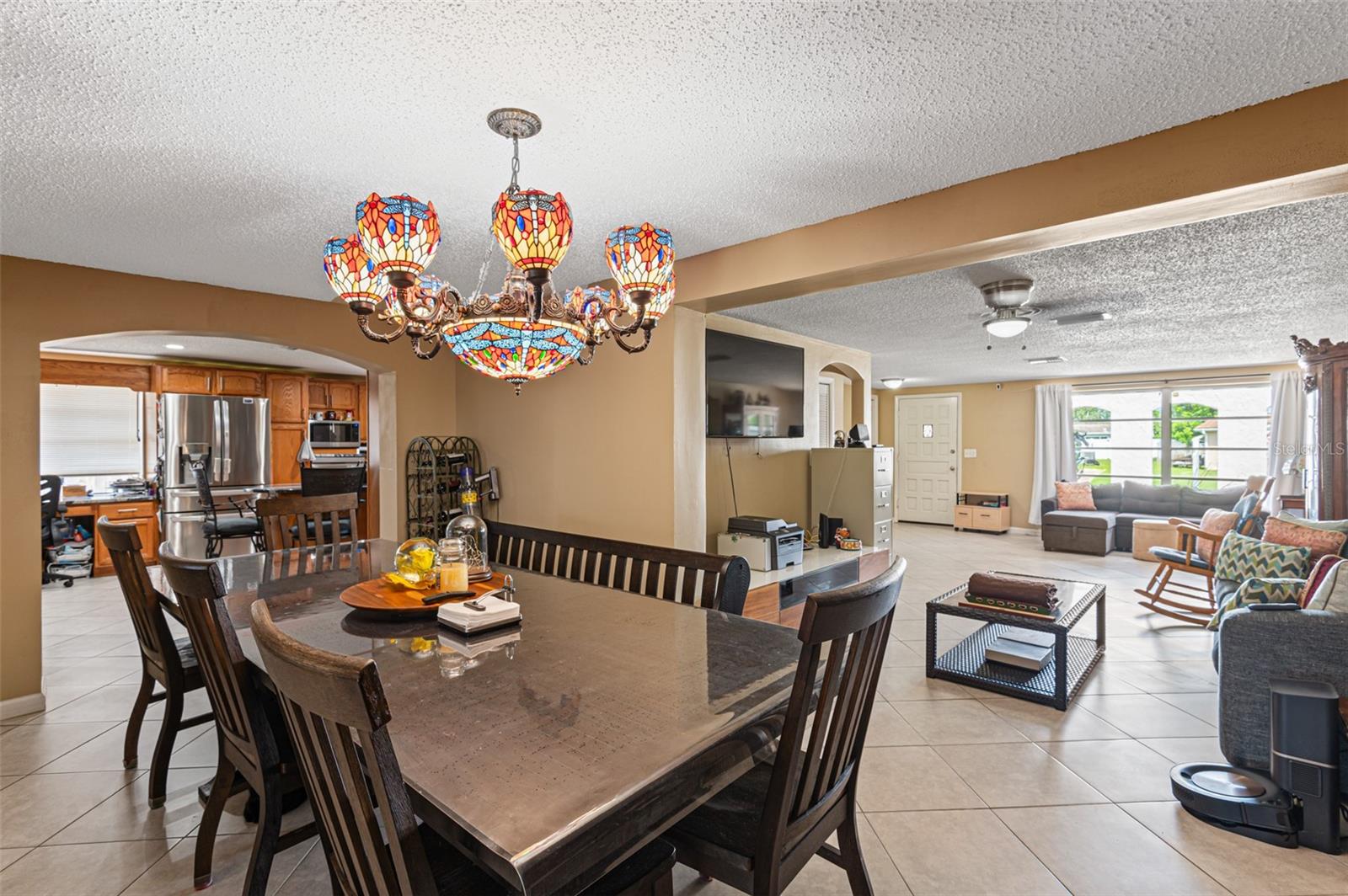 Listing photo id 7 for 2030 Norfolk Drive
