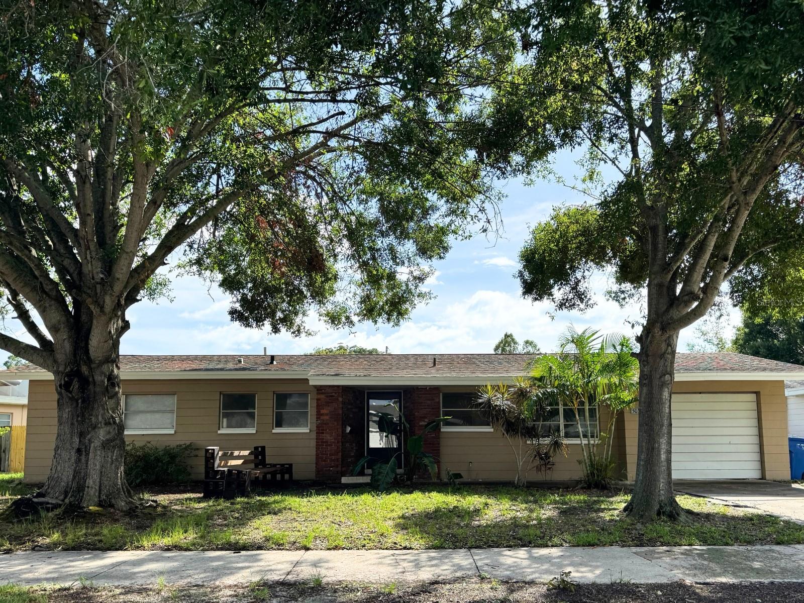 Details for 5030 10th Street N, ST PETERSBURG, FL 33703